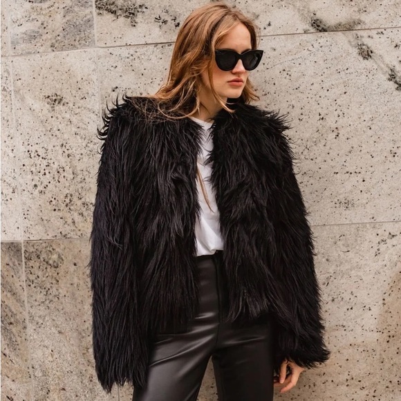 Black shaggy faux fur women jacket winter coat - Picture 4 of 7